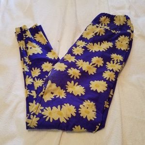 Lularoe OS daisy leggings